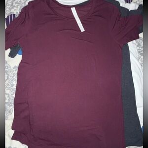 Lululemon Sz 8/10 love tee pre owned euc